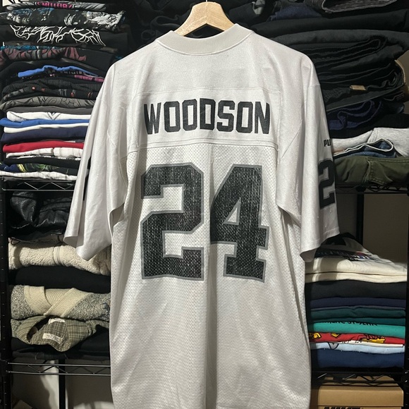 PUMA Men's White and Gray Jersey Shirt - Picture 6 of 6